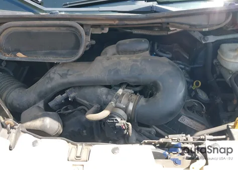 2015 Ford Transit-250 z USA, uszkodzony, nr VIN 1FTNR2CM1FKA00768